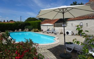 holiday cottage with swimming pool